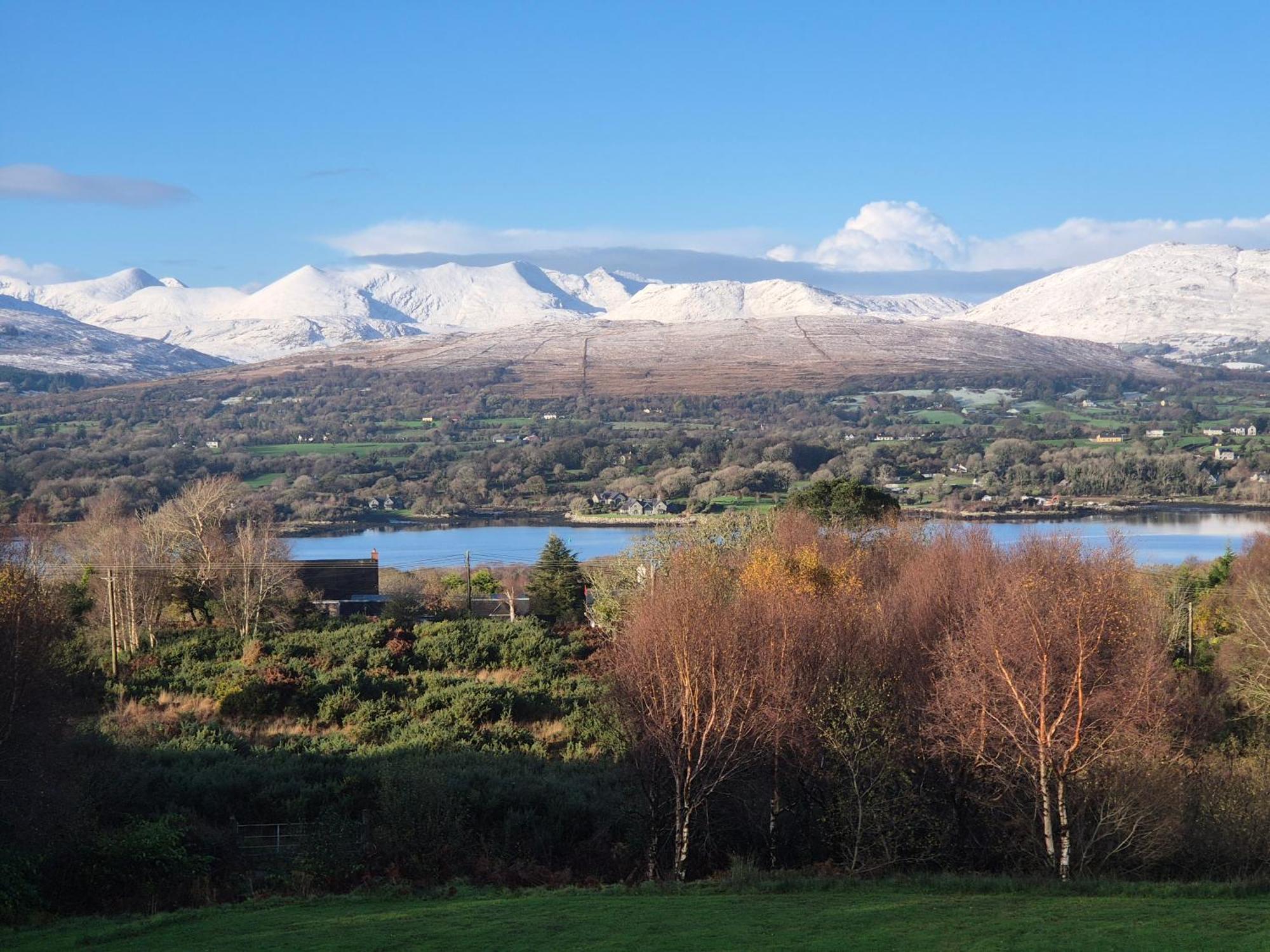 Misty Bay - Kenmare Hotel Exterior photo